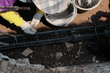 RB metali ev inşaatının zemin kirişini yaptı.