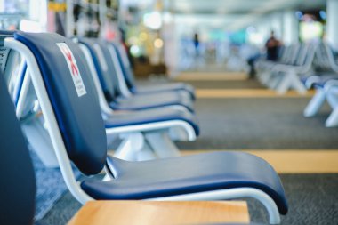 Modern havaalanı Bangkok Tayland 'da boş bir havaalanı bekliyor.