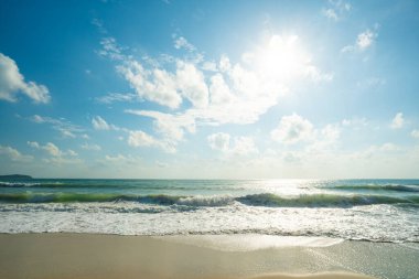 Beyaz kumsal egzotik deniz dalgası tropikal güneşli yaz tatili arka planı