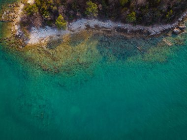 Hava manzaralı beyaz kumsal dalgası tropikal ada turkuvaz su yaz tatili arka planı