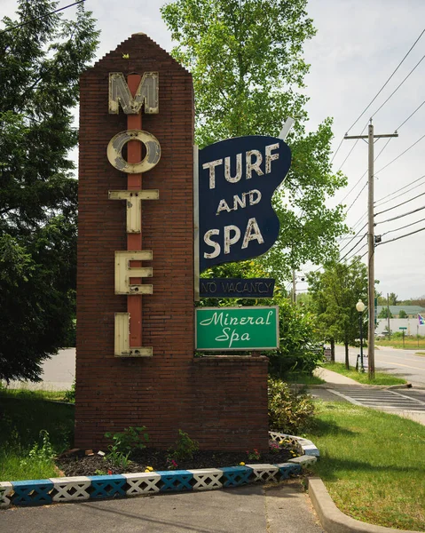 Cartel Vintage Del Motel Turf Spa Saratoga Springs Nueva York — Foto de Stock
