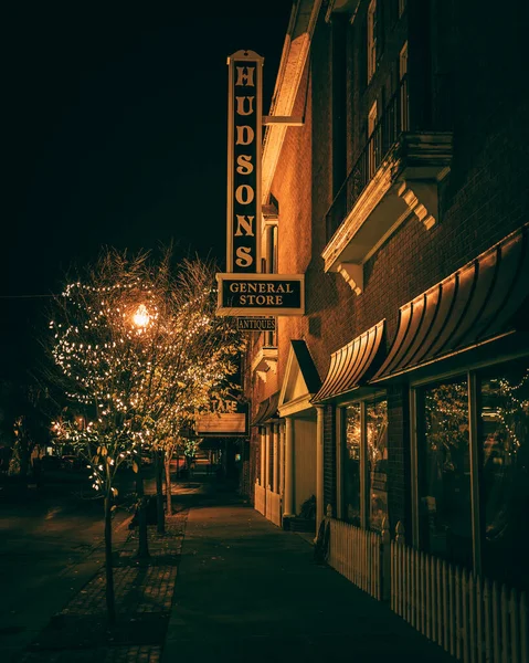 Cartel Hudsons General Store Por Noche Kingsport Tennessee — Foto de Stock