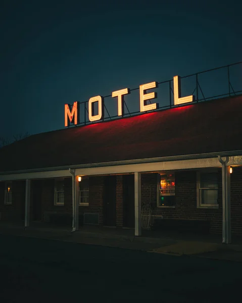 Беллвей Мотель Неон Знак Вночі Халеторп Штат Меріленд — стокове фото
