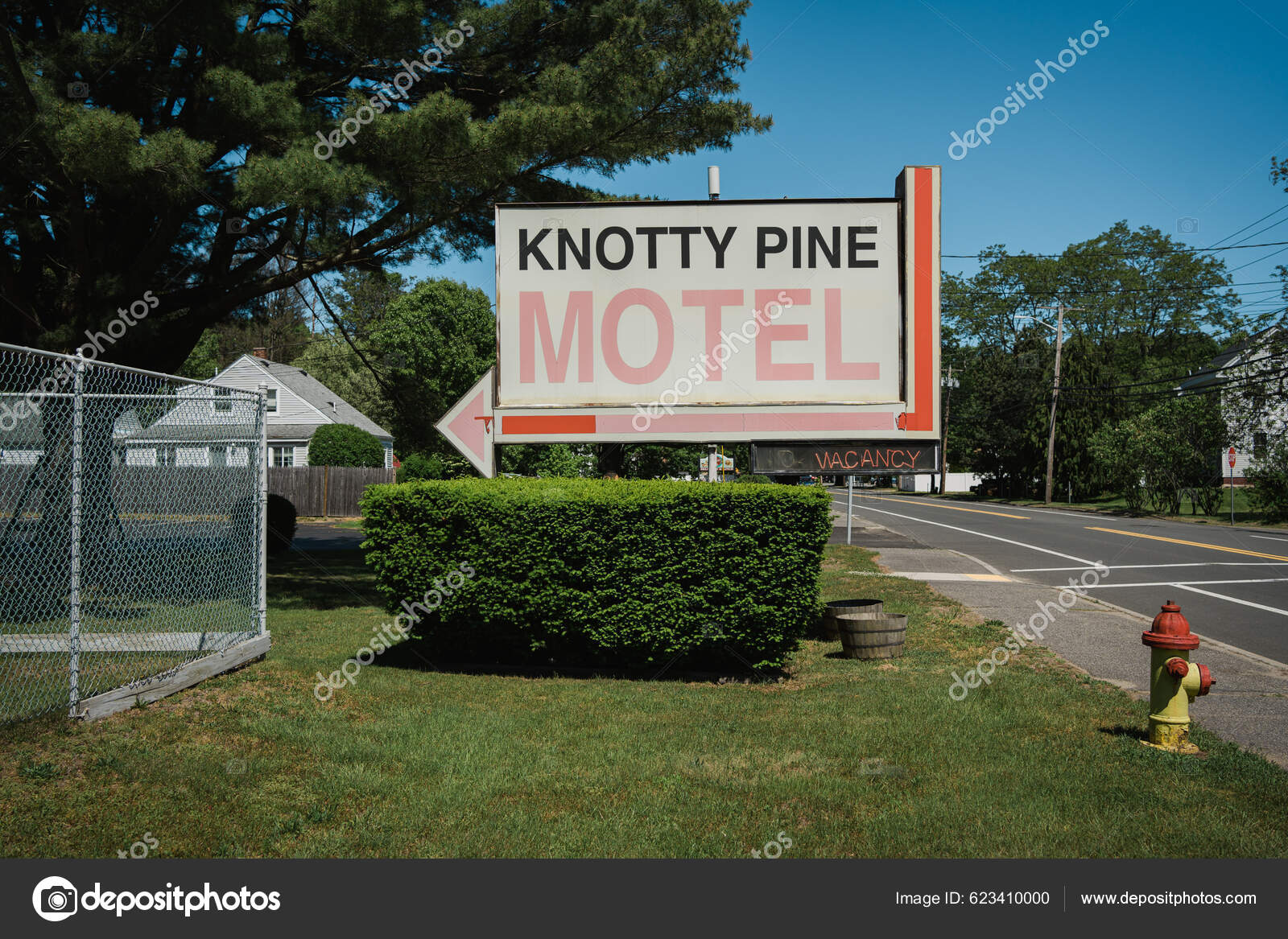 Knotty Pine Motel Vintage Sign Salisbury Massachusetts Stock