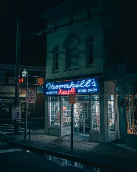 Thornhills Pharmacy Vintage Neon Sign Night Sayville New York — Stock Photo, Image