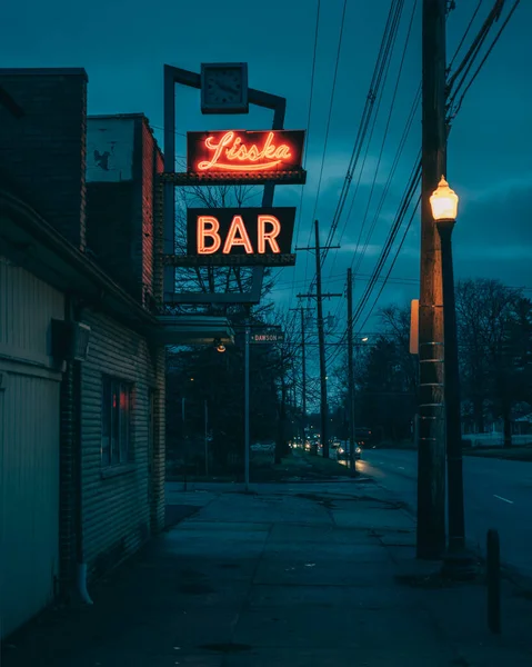 Lisska Bar Grill Vintage Neon Sign Night Columbus Ohio — Foto de Stock