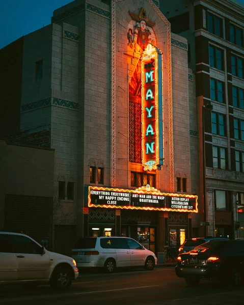 Zabytki Teatr Majów Vintage Znak Nocy Denver Kolorado — Zdjęcie stockowe