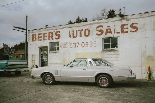 Sör Auto Sales Autóértékesítés Eleneburg Indiana — Stock Fotó