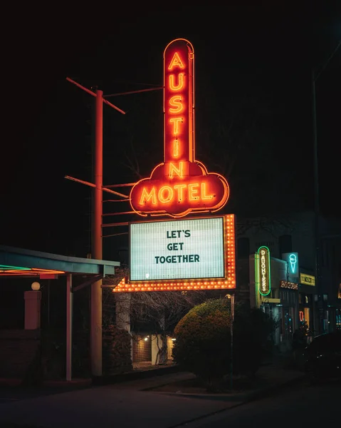Austin Motel Neon Znak Nocy Austin Teksas — Zdjęcie stockowe
