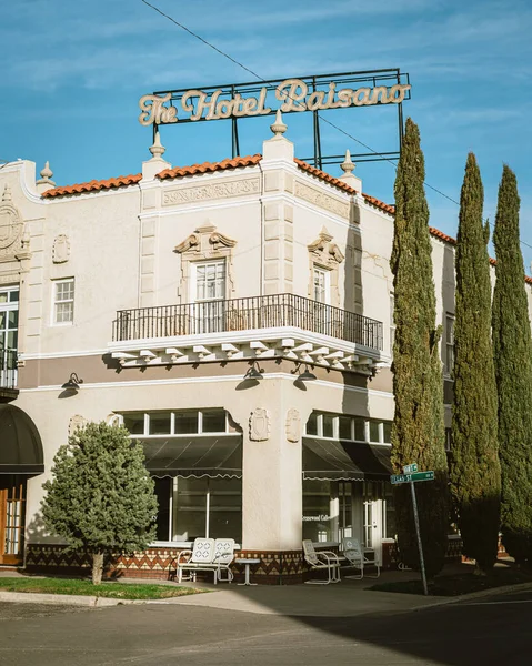 Otel Paisano Vintage tabelası, Marfa, Teksas