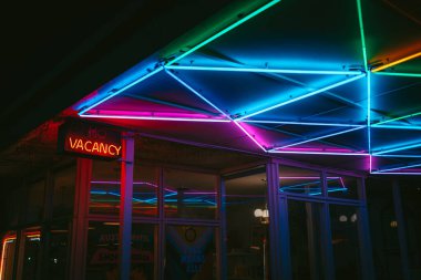 Austin Motel, Austin, Teksas 'ta renkli ışıklar