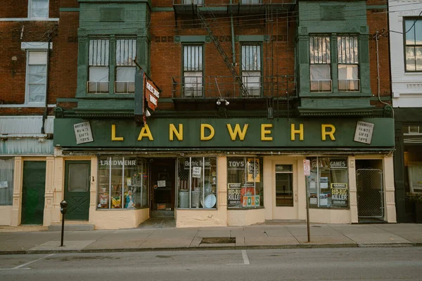 Landwehr Hardware Toys Vintage Sign Covington Kentucky — 스톡 사진