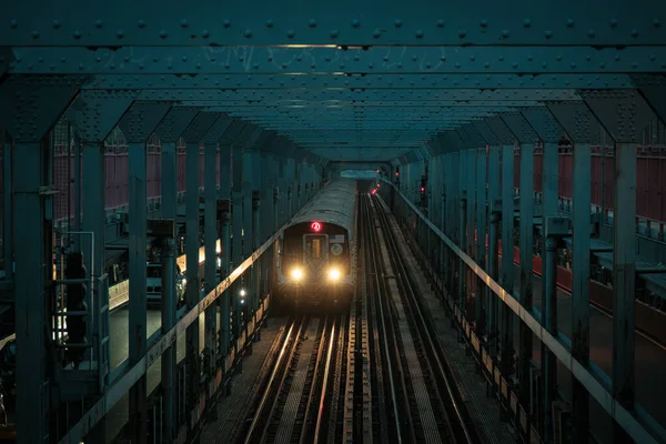 Tåg Williamsburgbron Brooklyn New York — Stockfoto