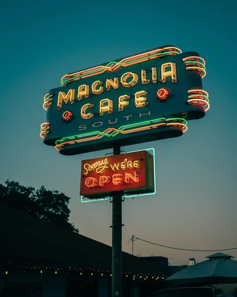 Magnolia Cafe Винтажный Неоновый Знак Ночью Остин Техас — стоковое фото
