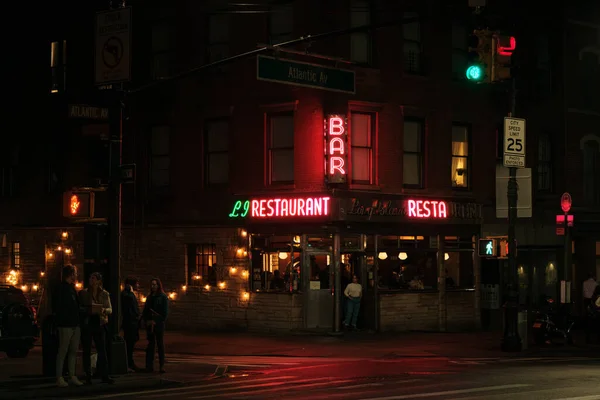 Long Island Bar Vintage Neon Sign Nocy Brooklyn Nowy Jork — Zdjęcie stockowe