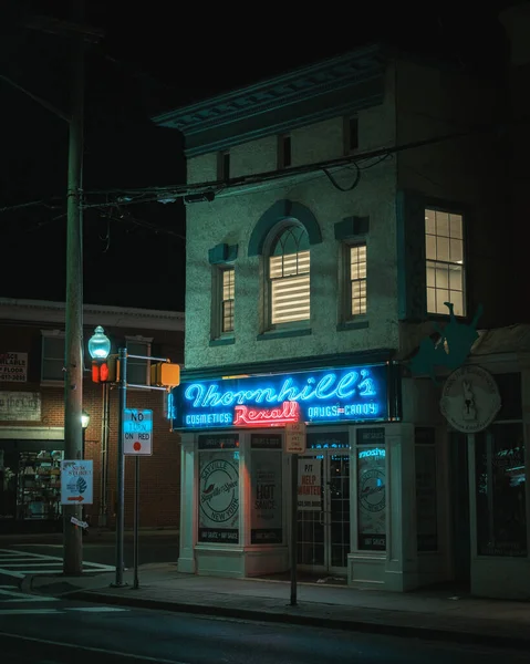 Thornhills Pharmacy Vintage Neon Sign Night Sayville New York — Stock Photo, Image