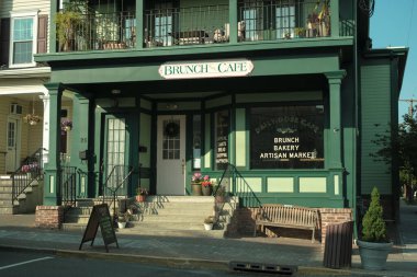 Clinton, New Jersey 'de tarihi bir binada bir kafe.