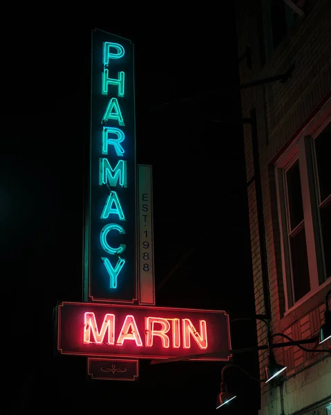 Señal Neón Vintage Marin Pharmacy Por Noche West New York — Foto de Stock