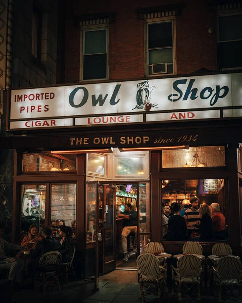 Owl Shop Vintage Sign Night New Haven Connecticut — Stock Photo, Image