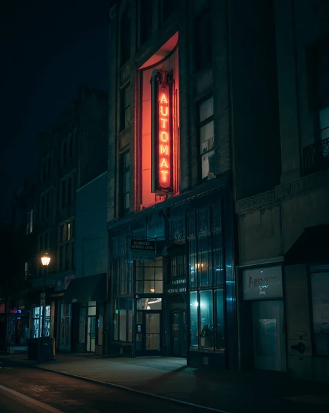 Señal Neón Automático Por Noche Chestnut Street Philadelphia Pennsylvania — Foto de Stock