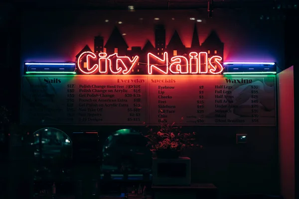 City Nails Vintage Neon Sign Night Philadelphia Pennsylvania — Stock Photo, Image