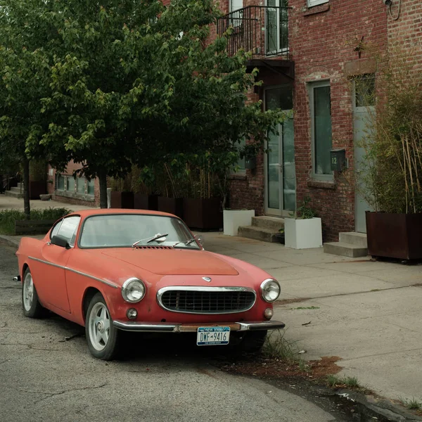 Coupé Rouge Vintage Red Hook Brooklyn New York — Photo