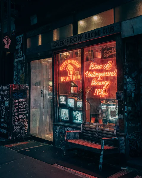 Overthrow Boxing Club Neon Sign Night Manhattan New York — Stock Photo, Image