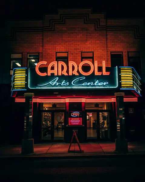 Carroll Arts Center Vintage Neon Teken Nachts Westminster Maryland — Stockfoto