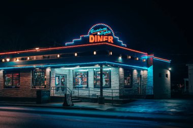 Gece Broadway Lights Lokantası retro tabelası, Kingston, New York