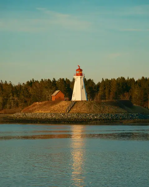 Vista Mulholland Point Lighthouse New Brunswick Canadá Fotos De Bancos De Imagens