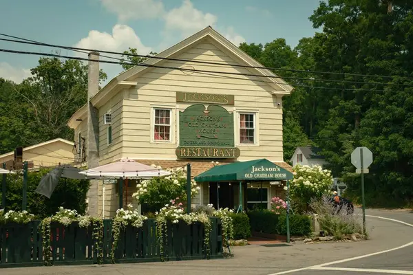 Old Chatham, New York 'taki Jackson' ların Eski Chatham Evi