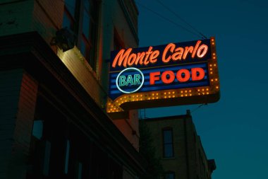 Minneapolis, Minnesota 'daki Monte Carlo Vintage tabelası.