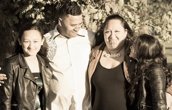 stock image Portrait of a young Maori family taken outdoors