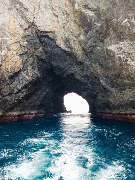 Wyspa Piercy Znana Również Jako Dziura Skale Oraz Nazwa Języka — Zdjęcie stockowe