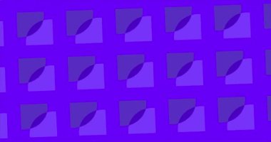 Üçgen parçacık animasyonuyla mor arkaplan. Grafiksel arkaplan.