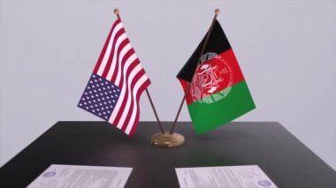 Afganistan ve ABD müzakere masasında, diplomatik bir anlaşma. İş ve politika animasyonu. Ulusal bayraklar, diplomasi anlaşması. Kağıt belgeler masanın üstünde. Uluslararası anlaşma