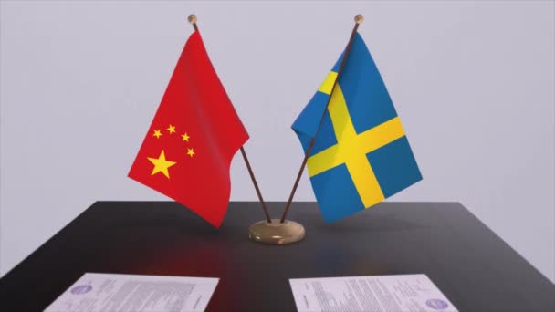 瑞典和中国的国旗 政治概念 国家间的伙伴交易 各国政府的伙伴关系协定 — 图库视频影像