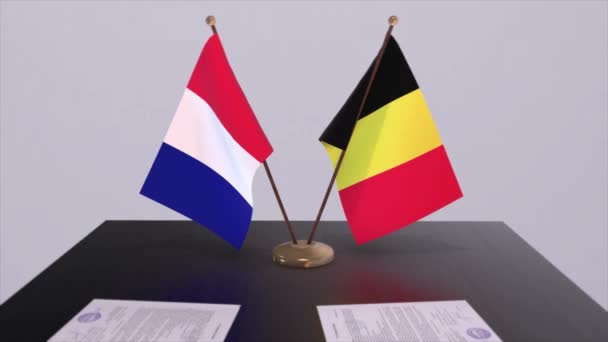 Bandeiras Nacionais Bélgica França Cima Mesa Sala Conferências Diplomáticas Acordo — Vídeo de Stock