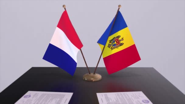 Государственные Флаги Молдовы Франции Столе Дипломатическом Конференц Зале Соглашение Политических — стоковое видео