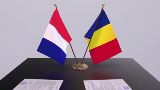 Banderas Nacionales Rumanía Francia Sobre Mesa Sala Conferencias Diplomáticas Acuerdo — Vídeos de Stock