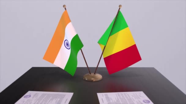 マリとインドの国旗 パートナーシップ契約のアニメーション 政治とビジネスの協力 — ストック動画