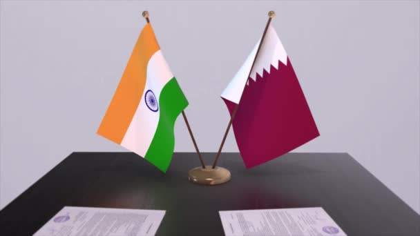 卡塔尔和印度的国旗 伙伴关系协议动画 政治和商业协议合作 — 图库视频影像