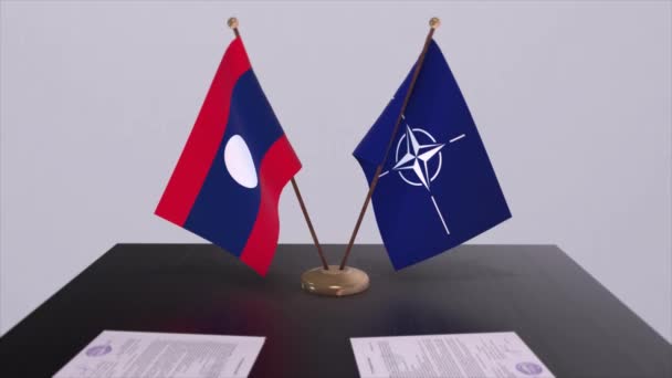 Nationalflagge Laos Und Nato Flagge Illustration Von Politik Und Diplomatie — Stockvideo