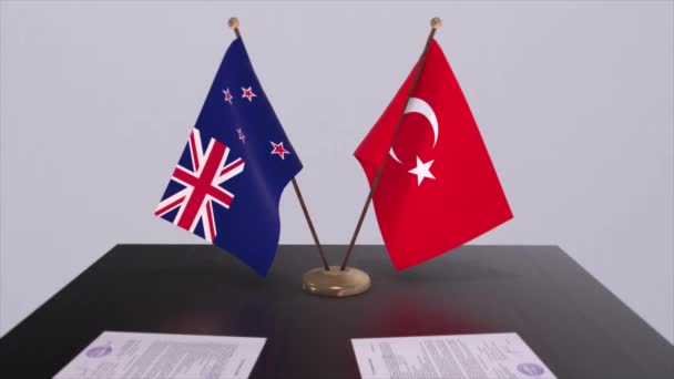 Die Flaggen Neuseelands Und Der Türkei Bei Einem Politischen Treffen — Stockvideo