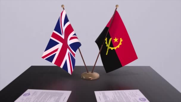 Angola Und Die Britische Flagge Politisches Konzept Partnergeschäft Zwischen Den — Stockvideo