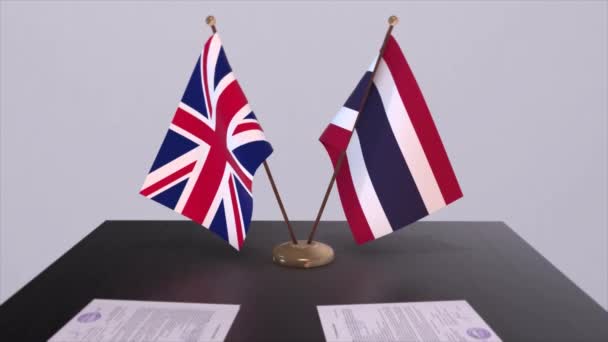 Thailand Och Förenade Kungarikets Flagga Politiskt Koncept Partneravtal Mellan Länder — Stockvideo