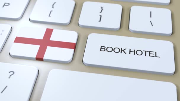 ホテルをオンラインで予約する コンピューターのキーボードのボタン 旅行のコンセプト3Dアニメーション ホテルのテキストと英語の国旗 — ストック動画