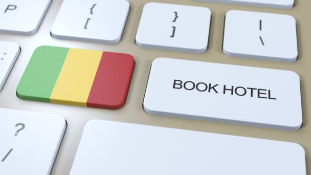 ホテルでマリ オンラインでウェブサイト コンピューターのキーボードのボタン 旅行のコンセプト3Dアニメーション ホテルのテキストとマリアン国旗を予約する — ストック動画