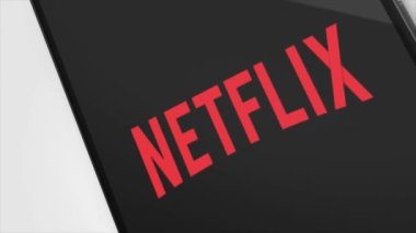 New York, ABD - 1 Mayıs 2023: Telefon Ekran Animasyonu Netflix Logosu, İllüstrasyon Editörü.