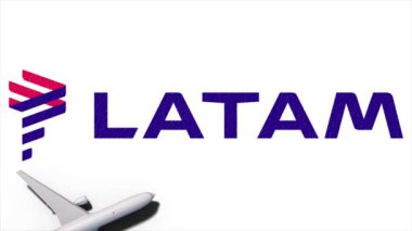 New York, ABD - 9 Mayıs 2024: Latam şirketi logosu ve uçak uçuşu, Illustrative Editorial.